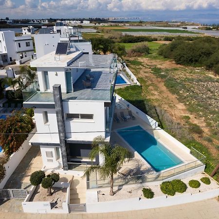 Seaside Luxury Villa Paralimni Buitenkant foto