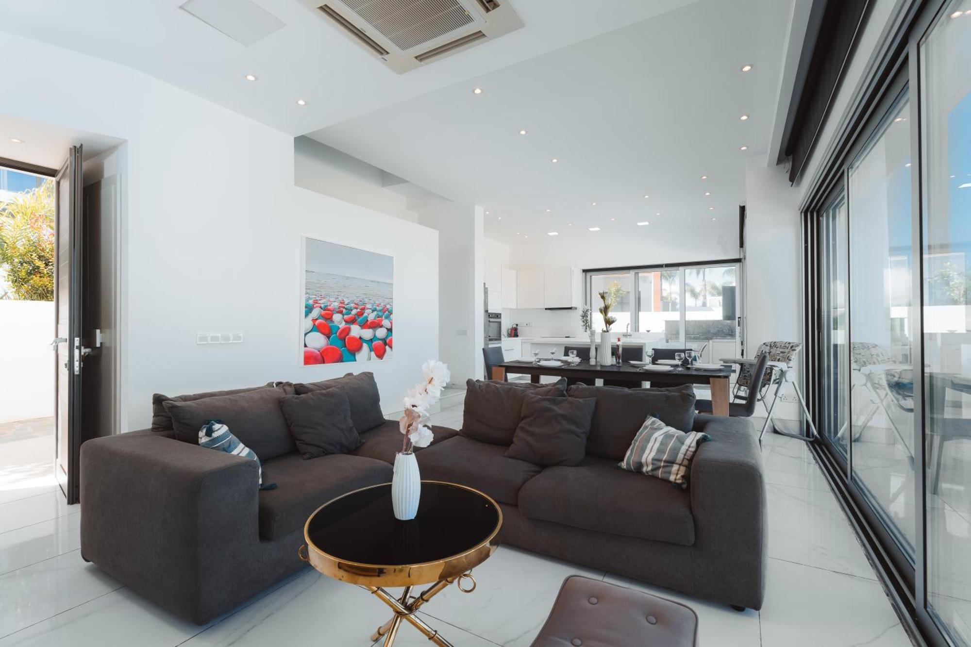 Seaside Luxury Villa Paralimni Buitenkant foto