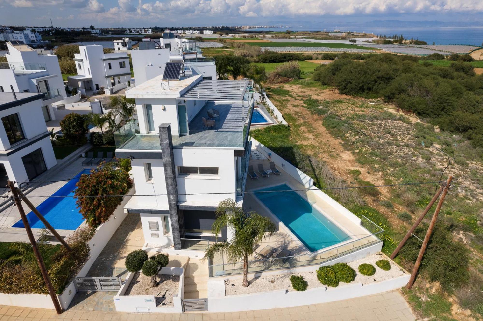 Seaside Luxury Villa Paralimni Buitenkant foto