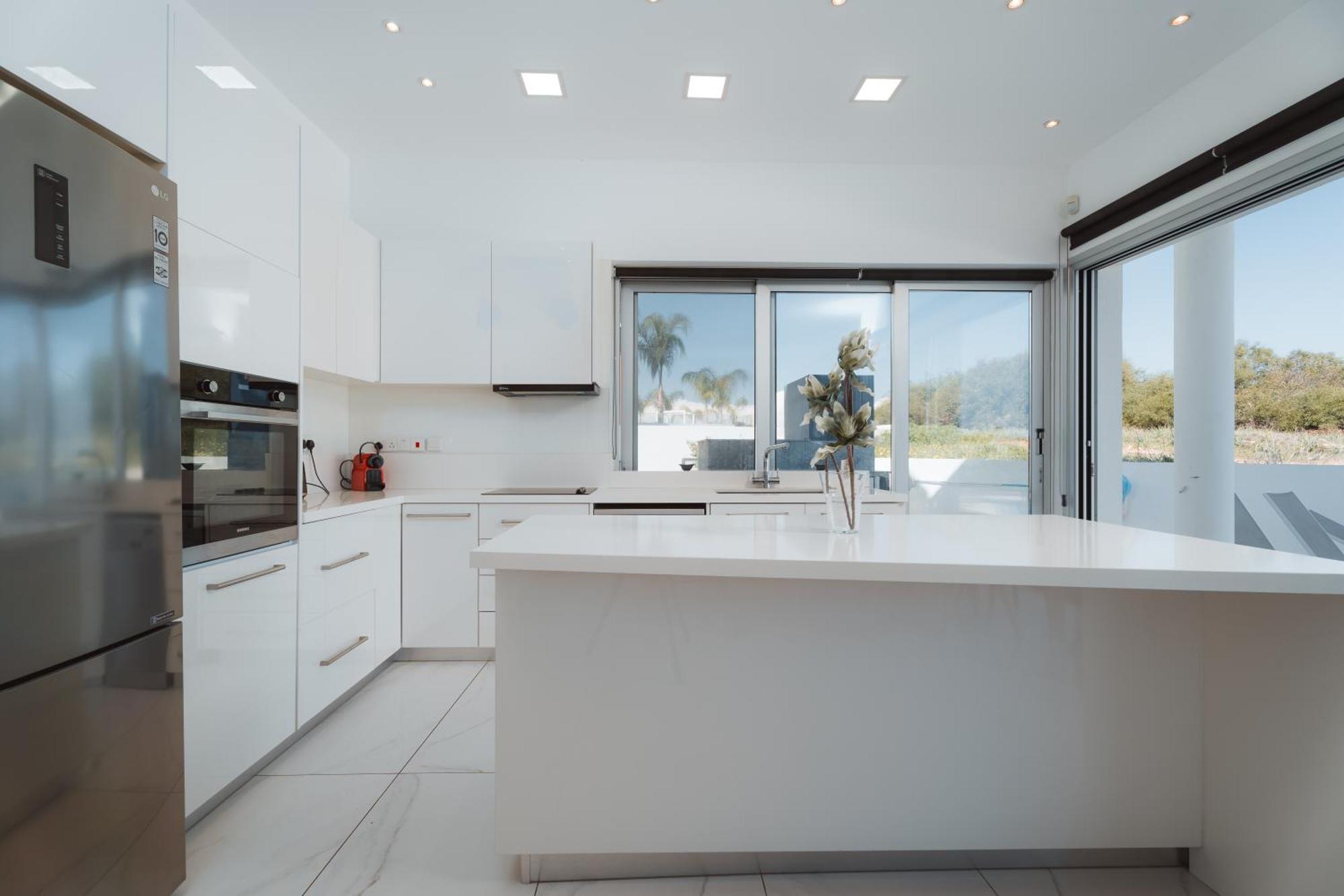 Seaside Luxury Villa Paralimni Buitenkant foto