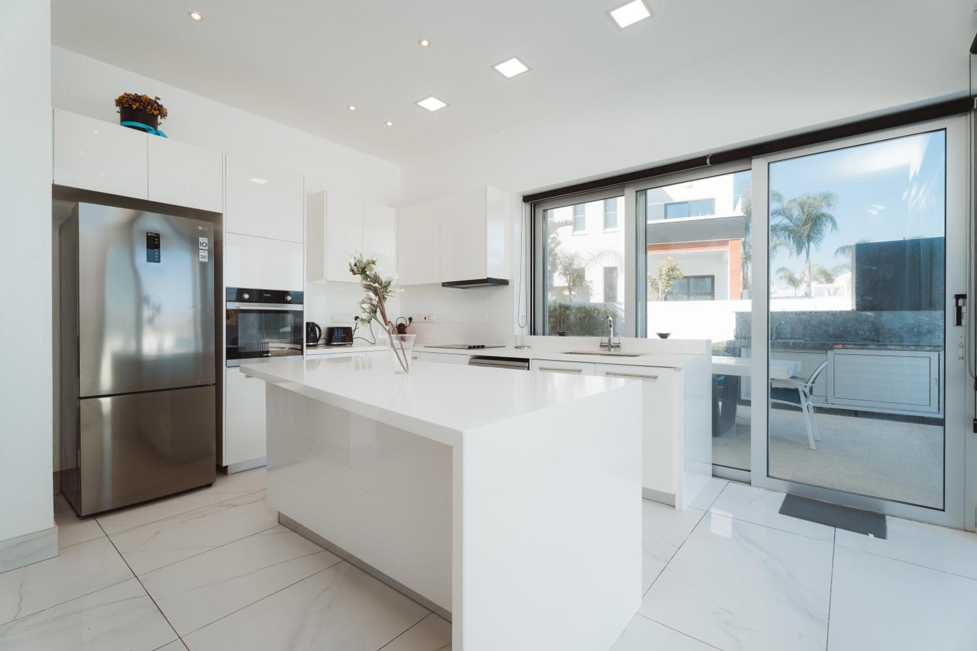 Seaside Luxury Villa Paralimni Buitenkant foto